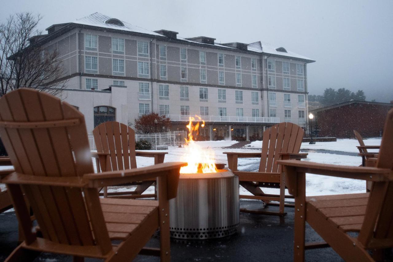 Fort William Henry Hotel Lake George Luaran gambar